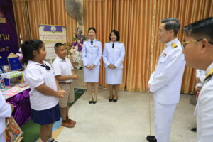 พิธีมอบหนังสือสารานุกรมไทยสำหรับเยาวชน โรงเรียน 101 แห่ง ในพื้นที่จังหวัดลพบุรี