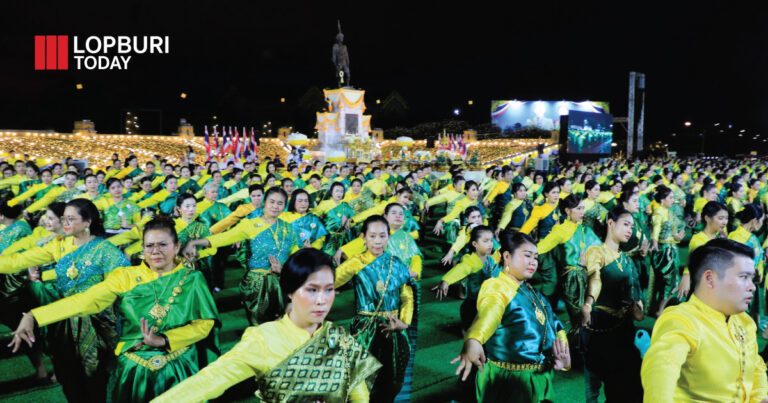 รมต.วัฒนธรรม เป็นประธานในพิธีบวงสรวงดวงพระวิญญาณสมเด็จพระนารายณ์มหาราชและชมการรำบวงสรวงถวายกว่า 5,000 คน