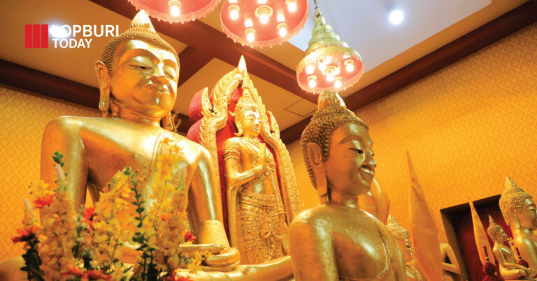 พุทธศาสนิกชนชาวจังหวัดลพบุรีร่วมแสดงตนเป็นพุทธมามกะและเวียนเทียน เนื่องในวันวิสาขบูชา