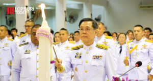 ลพบุรีรวมใจ! ตักบาตร–ถวายพานพุ่มจุดเทียน วันคล้ายวันพระราชสมภพพระบรมราชินี 3 มิ.ย. 2568