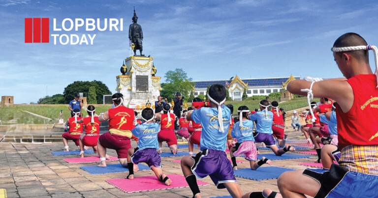 “มวยลพบุรี” คืนสู่เวทีเกียรติยศ! พิธีรำถวายมือสมเด็จพระนารายณ์ฯ ครั้งแรก สืบสานมรดกแม่ไม้มวยไทยสู่ Soft Power โลก