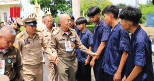 องคมนตรี “ศ.นพ.เกษม วัฒนชัย” ลงพื้นที่เพนียด ลพบุรี หนุนขับเคลื่อนตำบลคุณธรรม–นักเรียนจิตอาสา สร้างพลังชุมชนเข้มแข็งกว่า 9 ปี