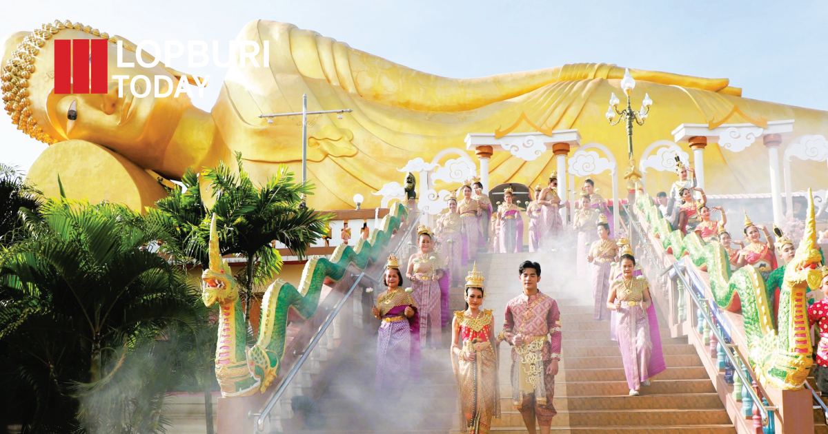 กกโกจัดใหญ่! ตักบาตรเทโวโรหณะ วันออกพรรษา ชมขบวนเทวดา-นางฟ้า อัญเชิญพระสงฆ์รับบิณฑบาต ณ วัดดงน้อย