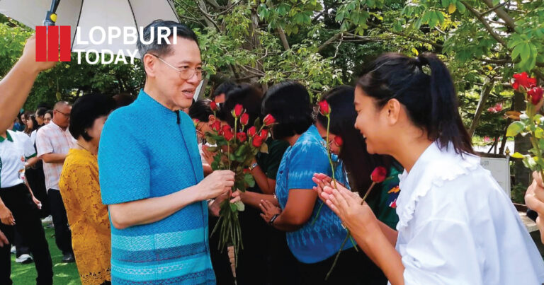 ผู้ว่าฯ ลพบุรี “อำพล อังคภากรณ์กุล” เกษียณอายุราชการคนที่ 51 ของจังหวัด ร่วมภริยาเดินสายสักการะสิ่งศักดิ์สิทธิ์และพระเถระผู้ใหญ่ ก่อนอำลาตำแหน่ง