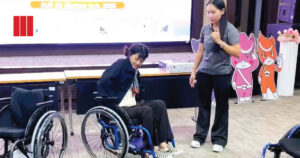 ขนส่งลพบุรี–รพ.พระนารายณ์มหาราช มอบอุปกรณ์ช่วยเหลือผู้พิการจากอุบัติเหตุทางถนน ยกระดับคุณภาพชีวิตผู้ประสบภัย