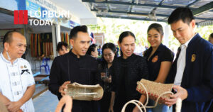 ผู้ว่าฯ ลงพื้นที่เยี่ยมชมวิสาหกิจชุมชนผลิตภัณฑ์เสื่อกก ยกระดับสร้างมูลค่าเพิ่มสู่ตลาดสากล