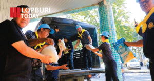 จังหวัดลพบุรีหลอมรวมใจ ส่งขบวนธารน้ำใจช่วยผู้ประสบอุทกภัยภาคใต้ มูลค่ากว่า 1.3 ล้านบาท