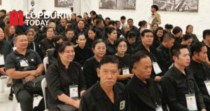 ชาวลพบุรีแสดงพลังความจงรักภักดี เดินทางกราบถวายบังคมพระบรมศพฯ พร้อมจัดกิจกรรมรวมพลังแห่งความภักดี น้อมรำลึกในพระมหากรุณาธิคุณ