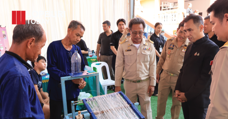 ผู้ว่าฯ ลพบุรี ยกทีมลงพื้นที่วัดไลย์ อ.ท่าวุ้ง จัดหน่วยบำบัดทุกข์ฯ ส่งบริการถึงชาวบ้านถึงที่