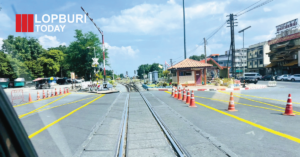 ลพบุรีปูพรมตีเส้นห้ามจอด 39 จุดตัดทางรถไฟทั่วจังหวัด สร้าง Safe Zone ลดเสี่ยงอุบัติเหตุซ้ำรอย